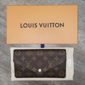 LV- Jeanne Wallet